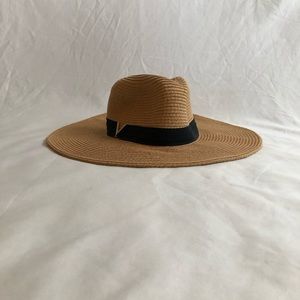 Vince Camuto Wide Brimmed Paper Hat